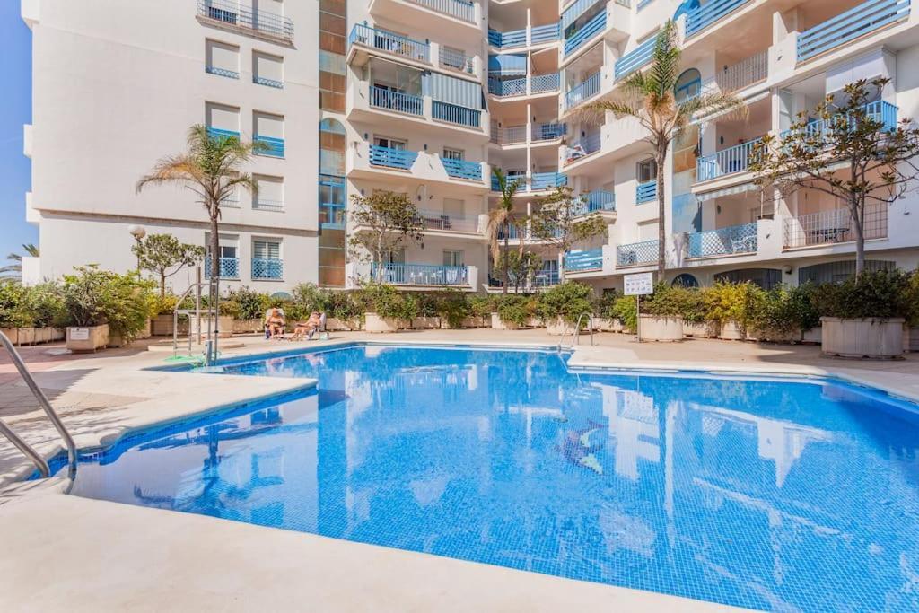 Faro Puerto Estepona Exteriér fotografie