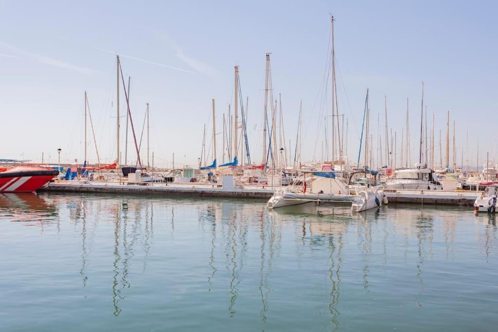 Faro Puerto Estepona Exteriér fotografie
